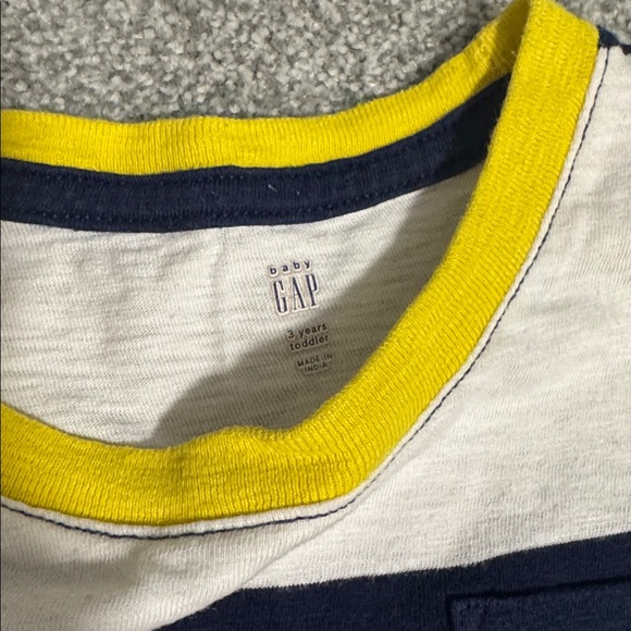 GAP Bold Navy and White Striped Tee with Yellow Accent - Picture 2 of 3